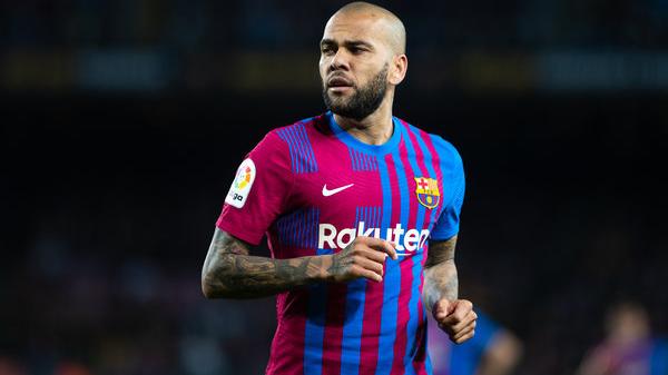 阿尔维斯|自荐！阿尔维斯发长文找工作：虽然已经39岁，但我有43个冠军