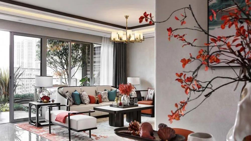 菡萏怡景丨新中式红与黑，大胆的用色造就不凡的新家！！