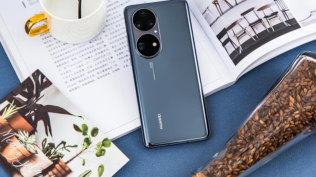 |鸿蒙系统2.0+IP68+80倍变焦，华为旗舰新机也顶不住了，开始降价