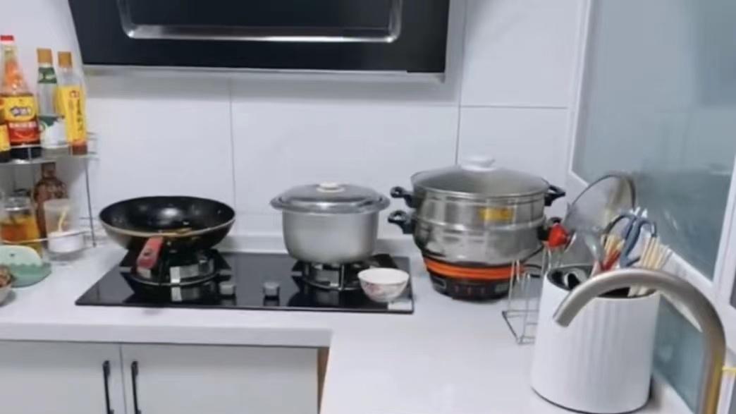 山东一位女业主，装修20㎡车库给68岁母亲住，网友看完后：真羡慕