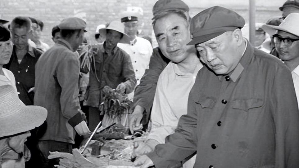 76年余秋里在广州疗养，突然一则电话打来：老人家病重，赶紧回京