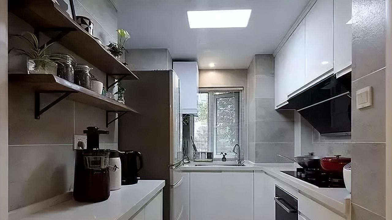 嫂子一直抱怨新家装修花了10万太贵了，我凭良心说，挺值的