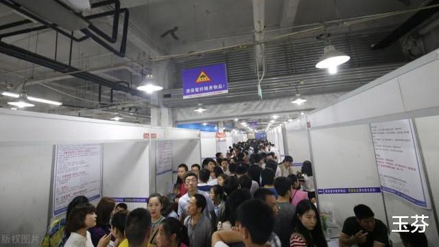 大学生|?大学生“白菜化”，2200万缺口无人填补，只因工资低养不起家