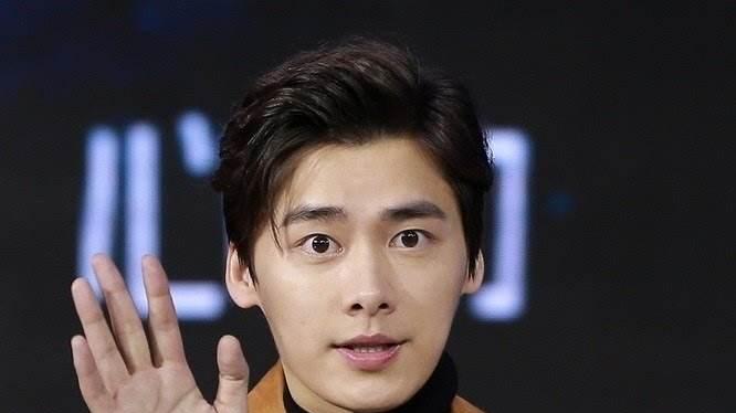 李易峰|李易峰嘴硬之谜：打时间差想模糊焦点，不认错气得警方加班通报！