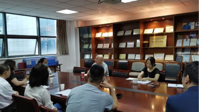 应届毕业生|学生考编被告知取消资格，只因妈妈为其“缴社保”，政审查得很广