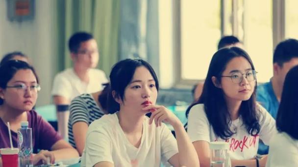 大学|“我们只看第一学历”，985硕士有苦难言，难道考研没用了吗？