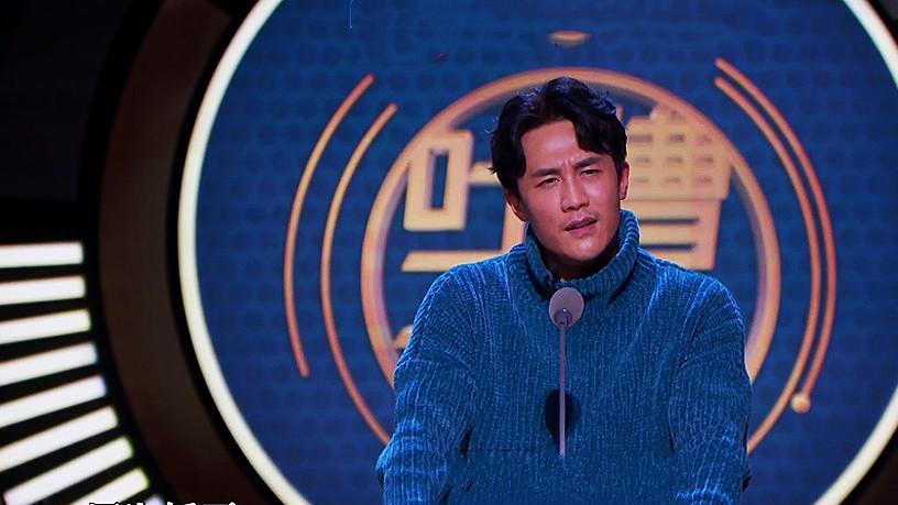 印小天|边潇潇直播时被“空有其表”刷屏，网友要求她赶紧向印小天道歉