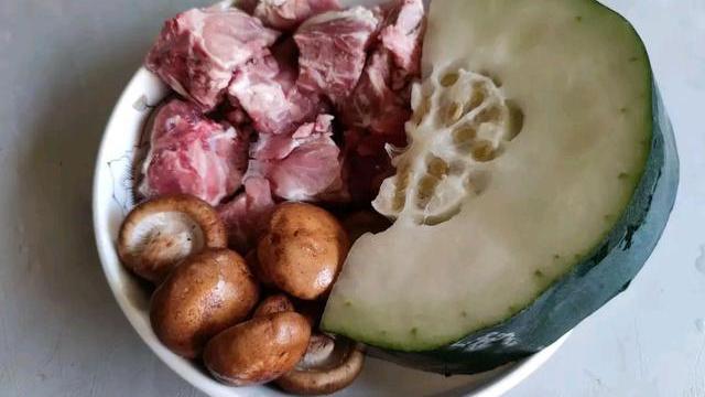 明日立秋，建议中老年人：别太心疼钱，多吃3种肉，舒服过秋天