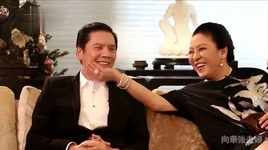 关之琳|向太风云往事：为何借广告代言约关之琳见面，却泼她一脸热咖啡？