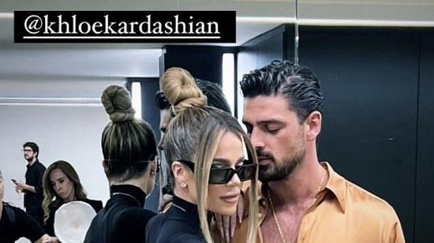 科勒·卡戴珊|科勒·卡戴珊与意大利演员搂腰合影，疑似有新恋情，粉丝留言大赞