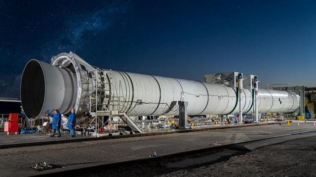向SpaceX学习，未来SLS没这么贵了，美国宇航局开始测试新助推器