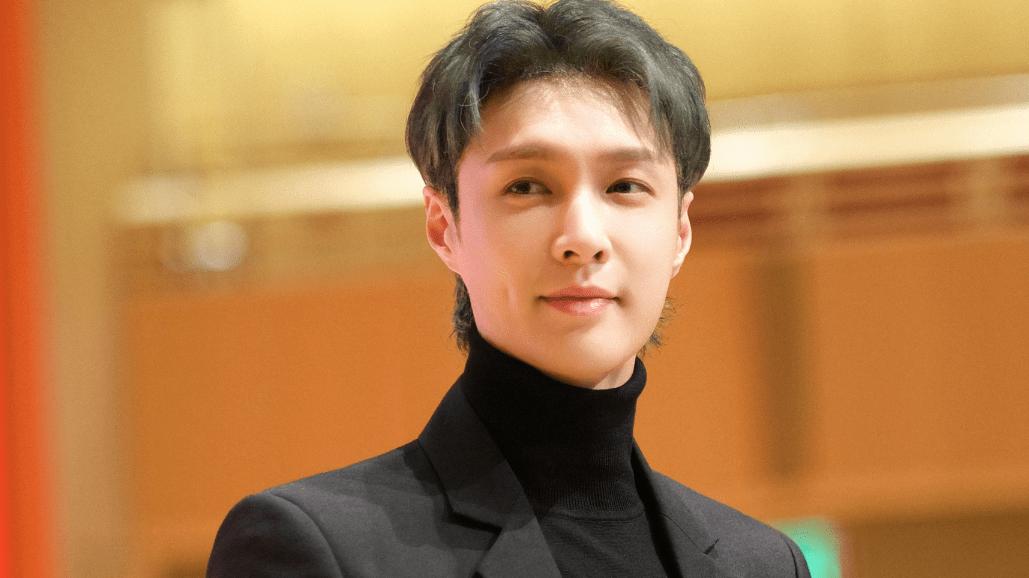 张艺兴|有点看不懂张艺兴了，他的主打到底是啥？凭啥让他的理念进校园？