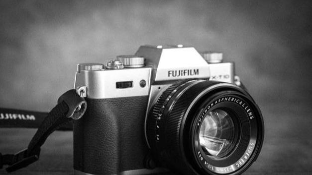 相机|apsc画幅的相机除了体积小点和便宜外，还有哪些比全画幅更吸引人的地方？