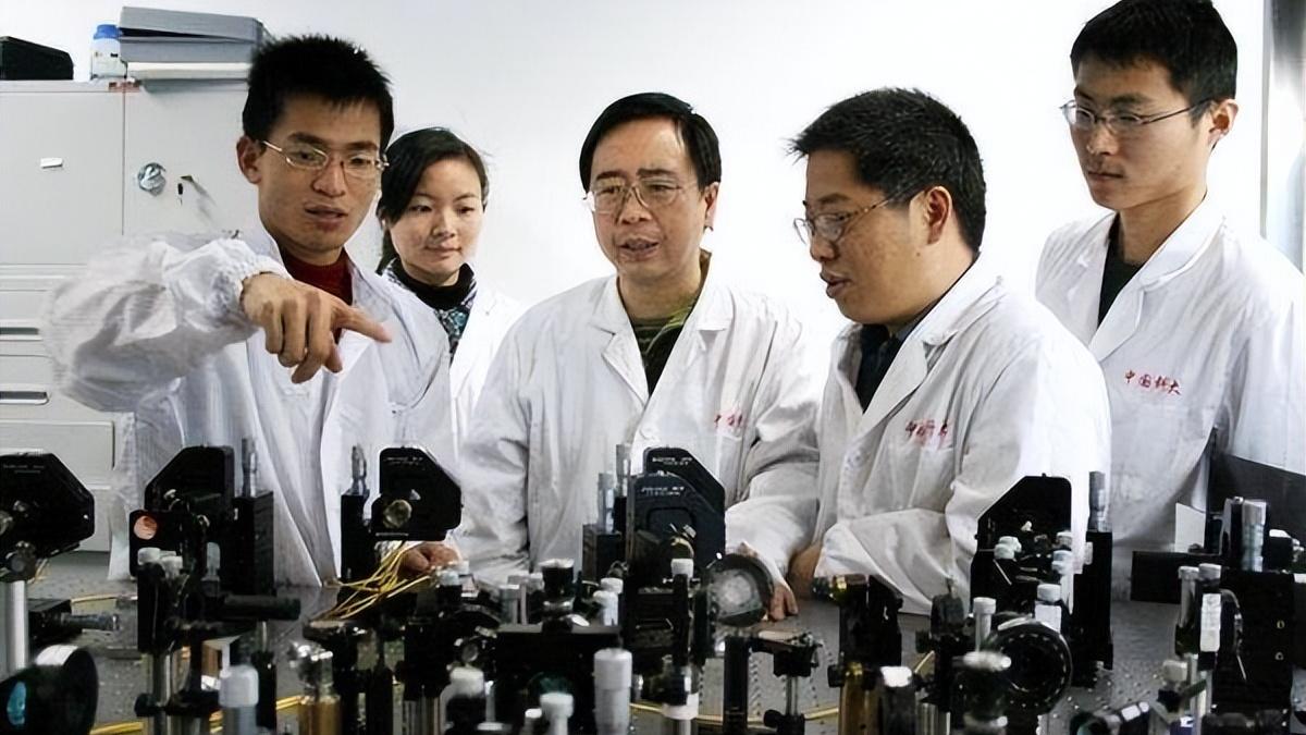 中科院老科学家蜗居13平老破小，难道国家就这样对待人才吗？