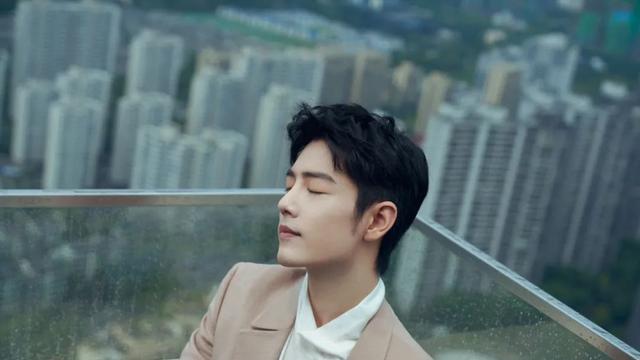 肖战|2022即将结束之际，肖战再次收获两个重量级年度奖项！