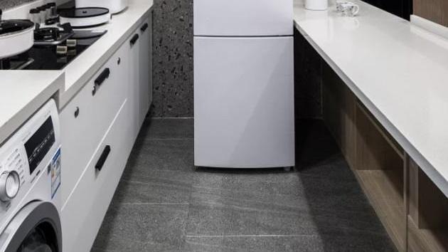 老公坚持电视墙砸一半，沙发背后加厚32cm！完工后太睿智！晒晒