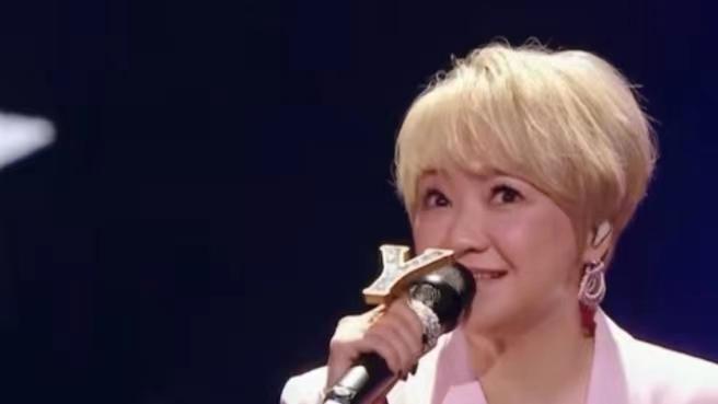 陈慧娴|仍渴望爱情！57岁知名港歌手感情路坎坷，三段恋情已花费17年时间