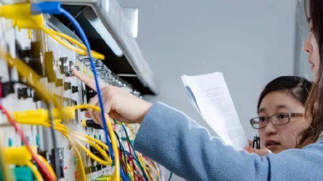 河南|河南电力公司公开扩招，门槛太高引发热议，最低也要研究生保底