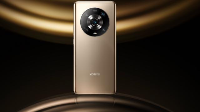 荣耀magic|价格相差2000元，两台毫无瓜葛的旗舰，但是定位却是一样的