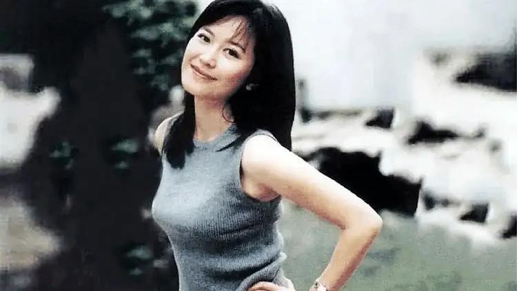 陈建斌|知名演员俞飞鸿：8岁出道16岁成名，51岁选择不婚不育