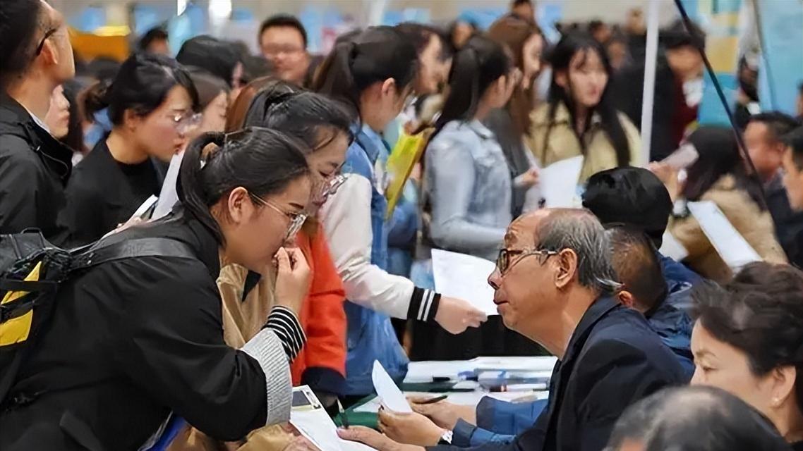 少年派第二季|北大硕士求职碰壁，到底适合原因，金本银硕铜博是985学历鄙视链