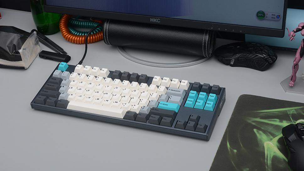 键盘|这配色的金属键盘，有种高达的既视感