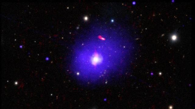 规模越大的黑洞越异常？科学家发现一个自旋速度很慢的核心黑洞