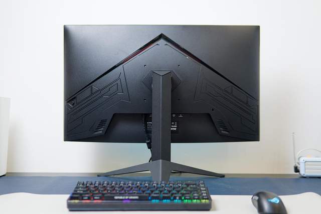 显示器|最新HVA面板2K170Hz曲面电竞显示器，千元就能入手的电竞显示器来了