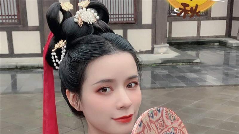 朴载相|现在的汉服知名模特，原来参加过灰姑娘节目，中俄混血气质惊艳