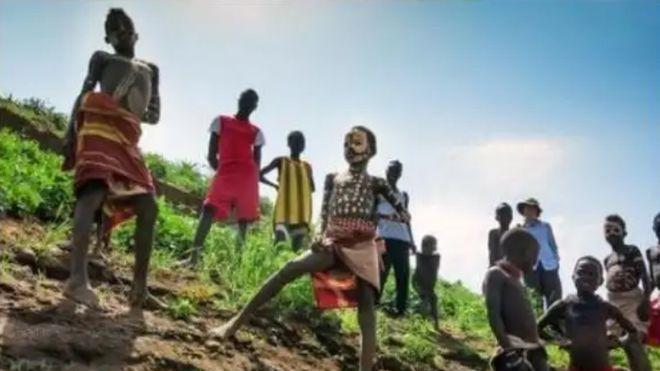 古埃及法老著名实验：把婴儿聚一起，不教说话，会产生新语言吗？