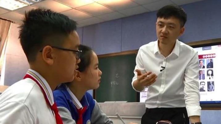 教师|一张教师公示名单，引大批师范生质疑：“性别歧视”过于明显了