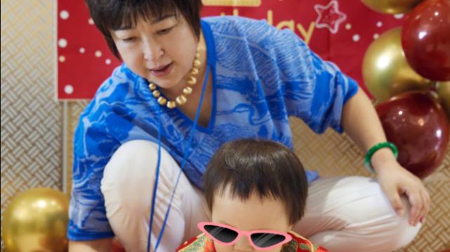 惠若琪|中国女排奥运冠军女儿满1岁！惠若琪晒一家三口，当妈1年更漂亮了