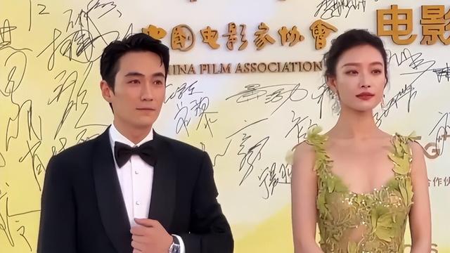 柳岩|柳岩秀上围，不敌高圆圆一扭臀，红毯上的7对新仇旧恨，该清算了