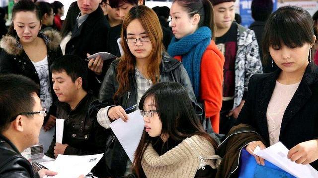 大学|这3个专业，找工作很困难，而且工资低没前途 ，大学千万不要选！