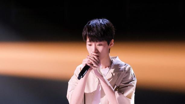 李荣浩|《好声音》导师混战赛制变更，冠军热门强强对决，蔡子伊惊险晋级