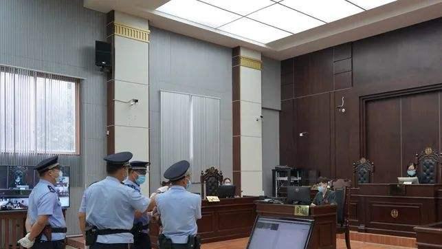 湖北一男子酒后杀妻后自杀 用力过猛刀刃折断 只因其离婚提一要求