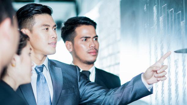 |一个人做事，必须清晰定位，否则就无法做出合理判断