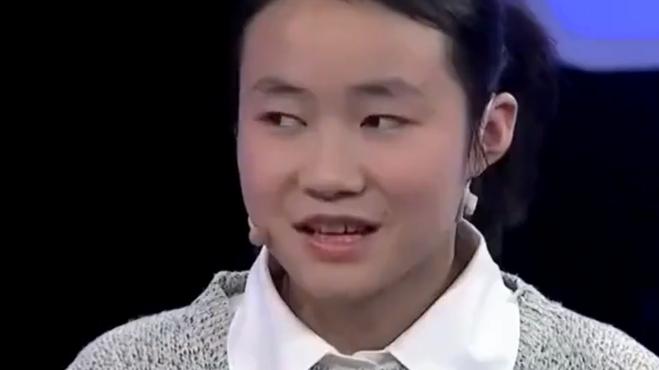 2015年四川15岁女孩帮弟弟找亲妈，竟找到自己亲妈，女孩惊到了