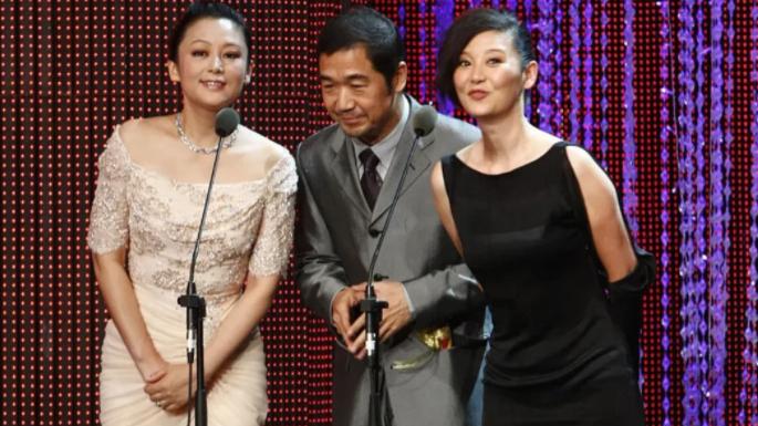 陈红|两大导演夫人同台！67年的徐帆遇上68年的陈红输太多