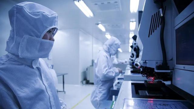 三星|美媒：6个月，国产光刻机留给ASML的时间不多了