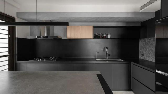 她家仅69㎡，居然装出了“大平层”的感觉，一个人住太舒服了