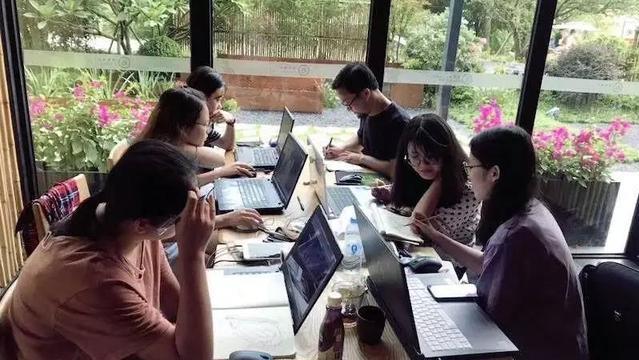 安徽|农村父亲含泪诉说：“辛苦供养孩子上大学，却成了一种负担”！