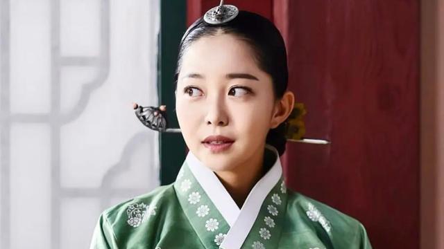 王后伞下|《王后伞下》傻白甜的太昭容，竟然生出这么厉害的儿子，真是意外