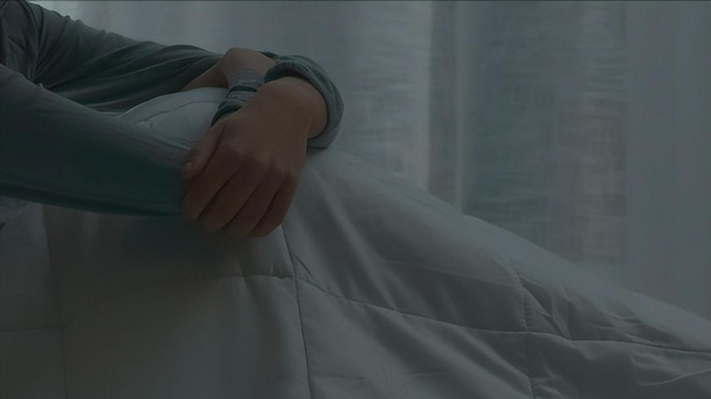 五十岁大叔太痴狂，不顾家庭恋女网友，三十岁娇妻抱怨自己守活寡