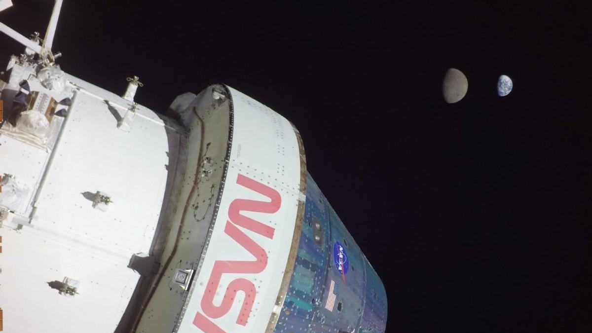 美国1艘飞船奔月，中国2艘飞船会师太空：这就是我们的航天实力