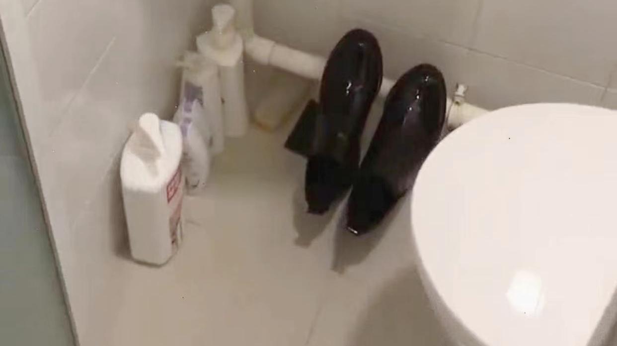 香港菲佣的房子，只有3㎡，睡在洗衣机上，却有空调和独立卫生间