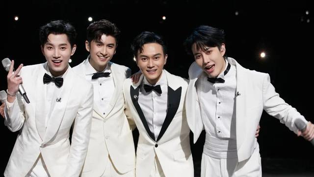 苏有朋|《披哥2》已率先拿下5个初始成团位！任贤齐苏有朋成C位候选人？