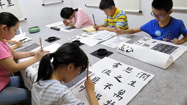 |兴趣班出现“鄙视链”，钢琴舞蹈排名垫底，第一名号称贵族必备