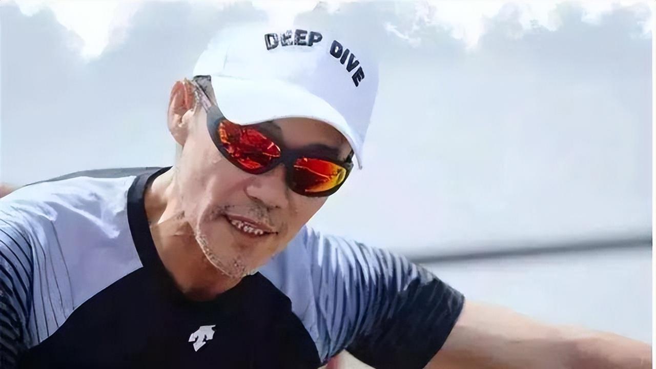 疯狂|71岁王石疯狂锻炼，每天跑步游泳加健身，只为以后陪着女儿出嫁