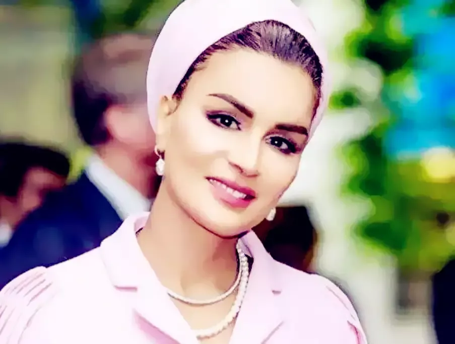 卡塔尔的皇太后，世界上最会赚钱的女人，半个伦敦都是她的
